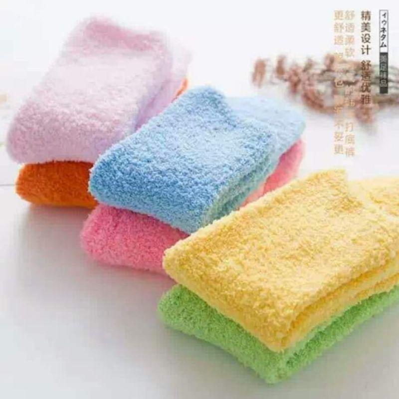 Tất bông xù màu sắc ấm áp mềm mại