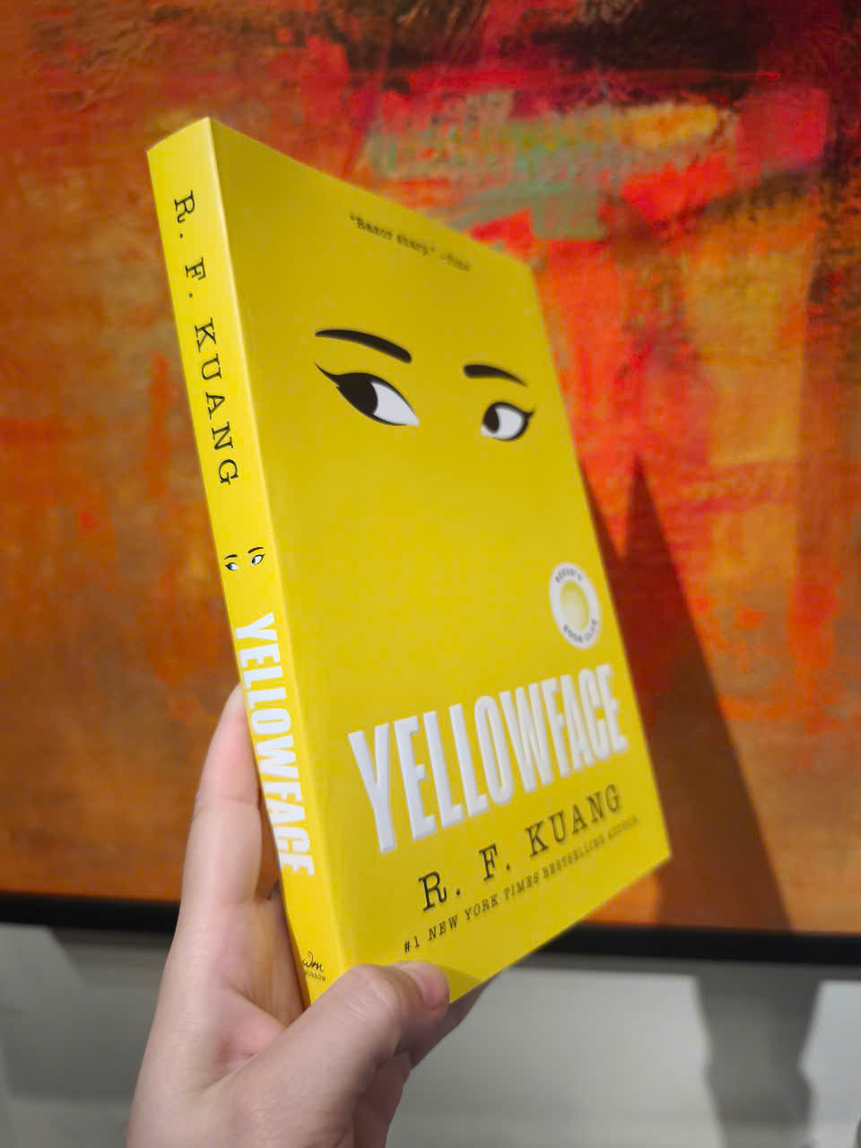 Sách - Yellowface: A Novel of Racism and Cultural Appropriation by R. F Kuang/Paperback US khổ lớn