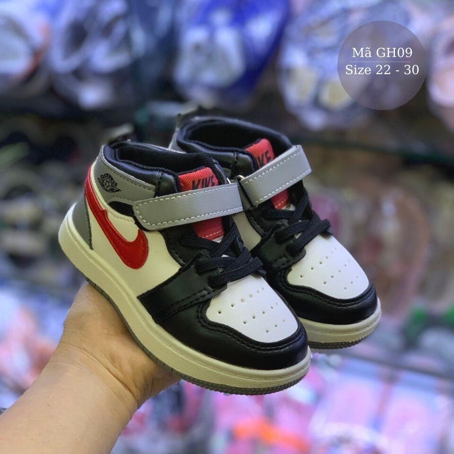 Giày cổ cao cho bé gái bé trai 1 - 5 tuổi dáng sneaker thể thao khỏe khoắn và năng động phong cách Hàn GH09