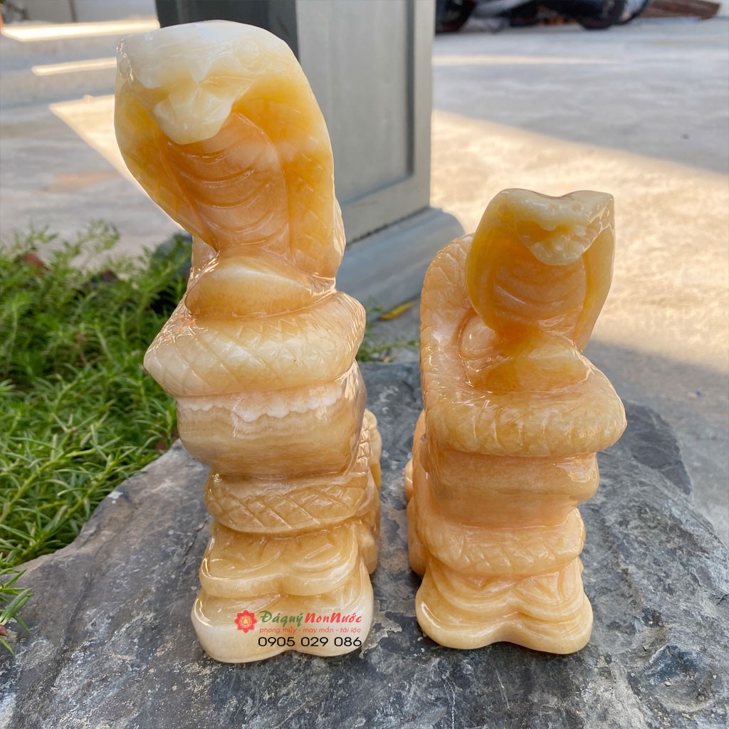 Tượng đá rắn 12 con giáp phong thủy đá ngọc hoàng long 15cm đá Non Nước