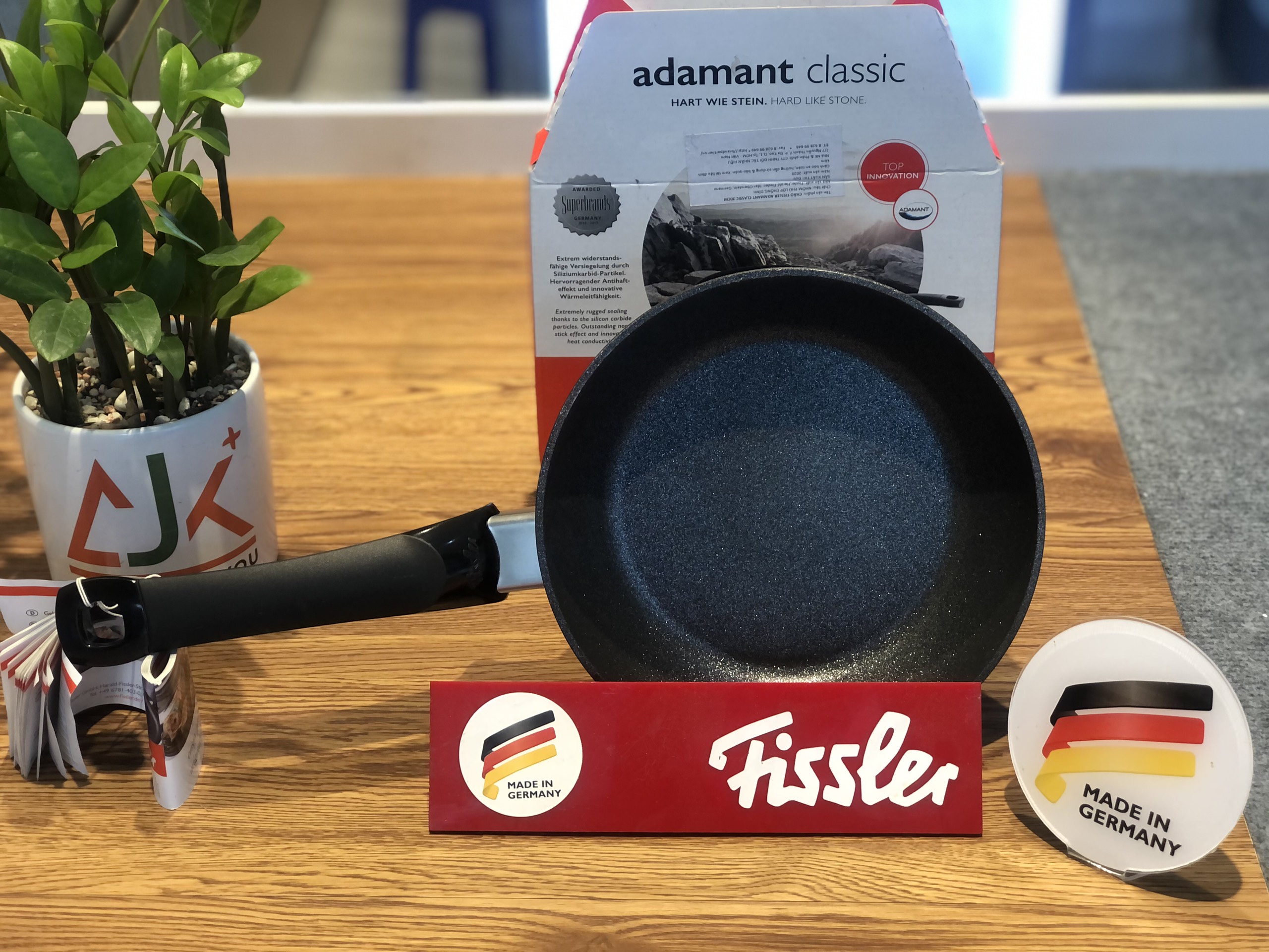 Chảo chống dính Fissler Adamant Classic size 28cm - Sx tại Đức - Hàng chính hãng