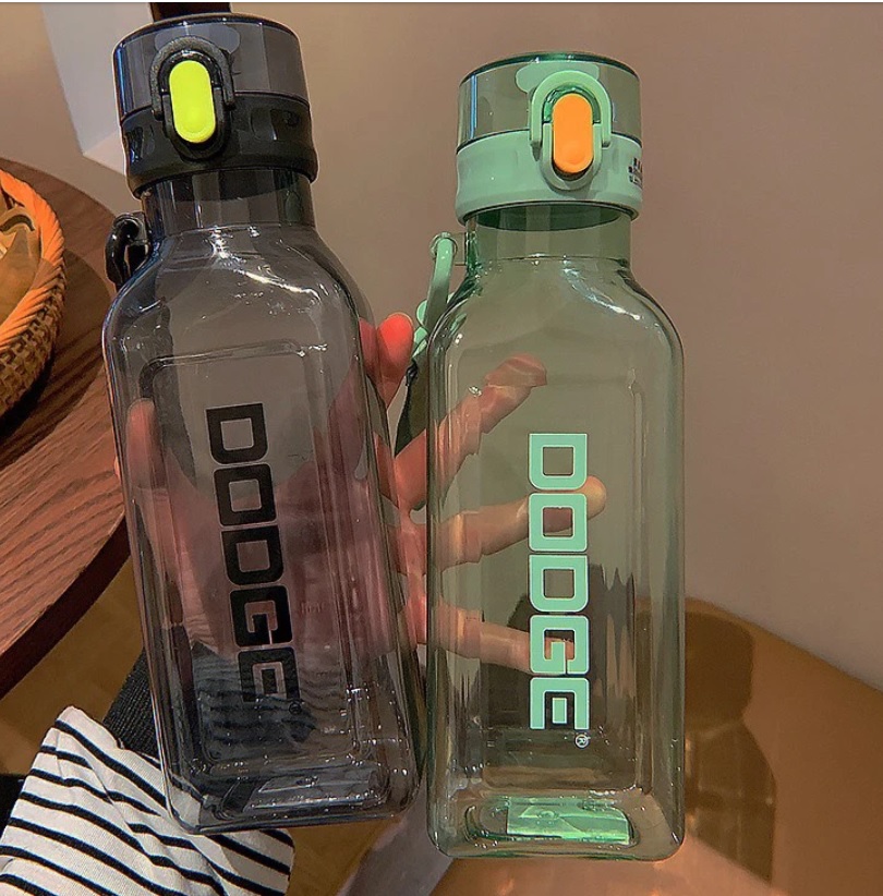 Bình đựng nước DODGE 1000ml - màu ngẫu nhiên
