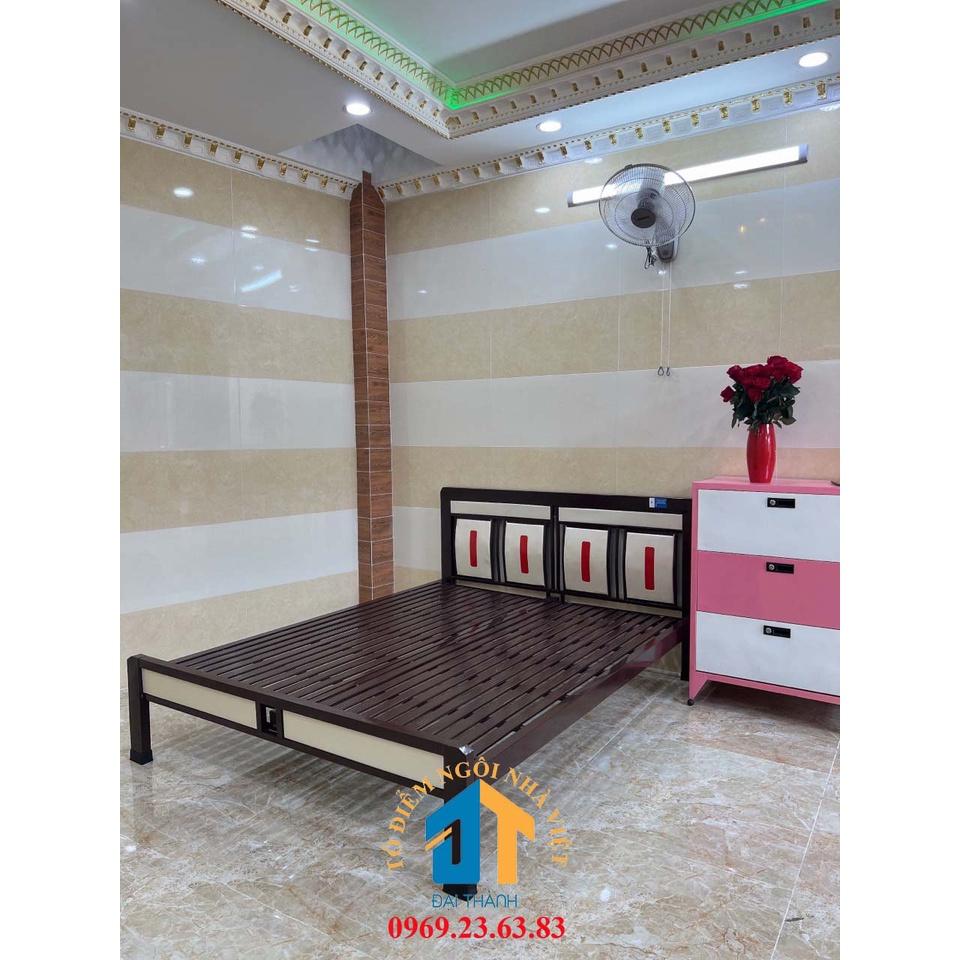Giường sắt hộp kiểu giả gỗ ĐẠI THÀNH 1m6 x 2m