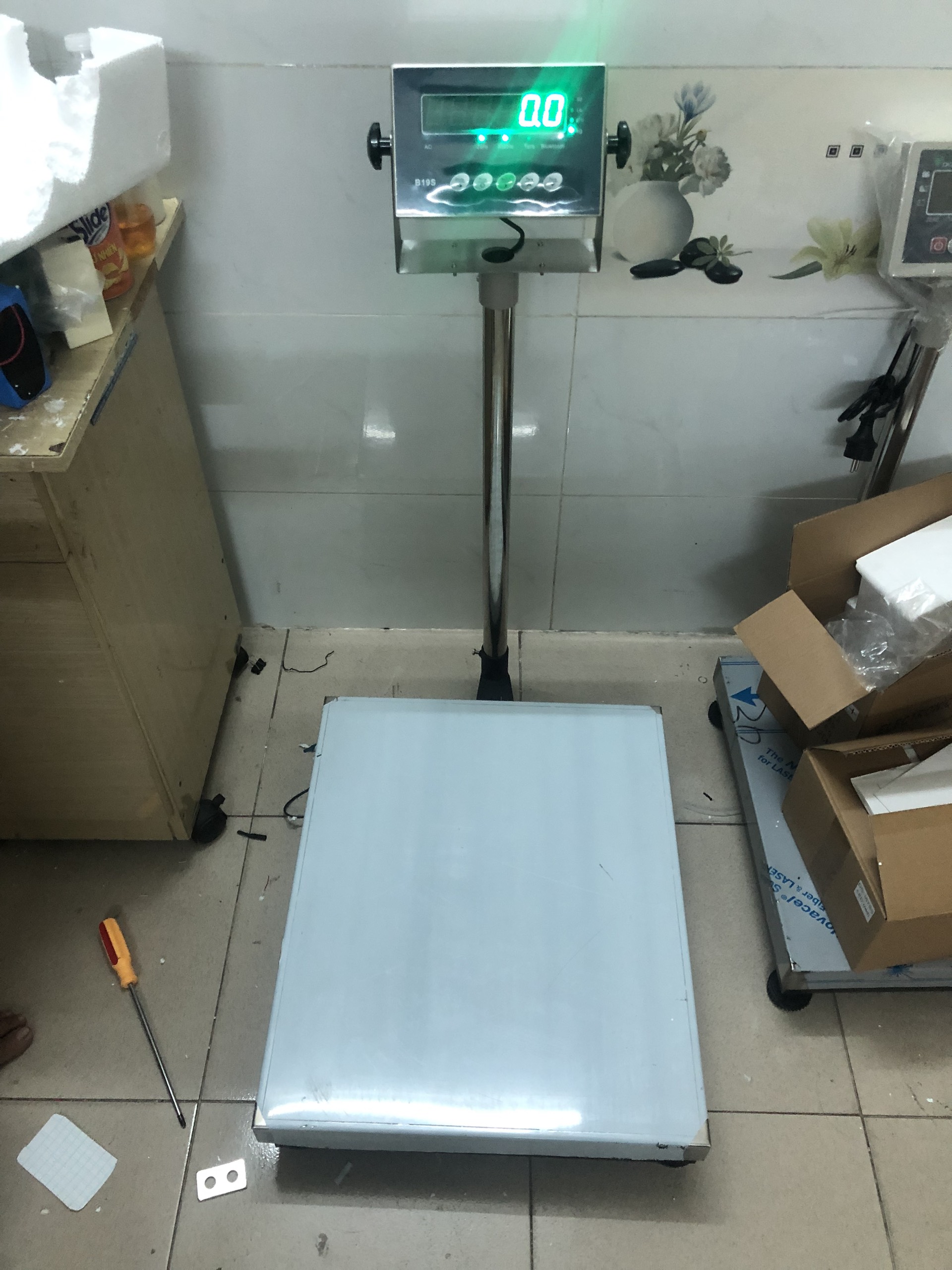 Cân Bàn Điện Tử B19S USA 350 KG