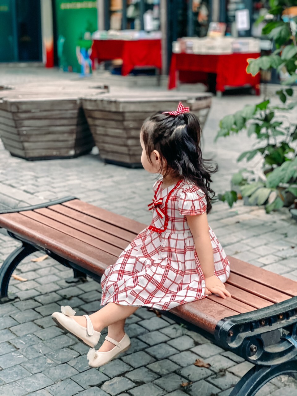 Váy Lennco đũi kẻ đỏ nơ