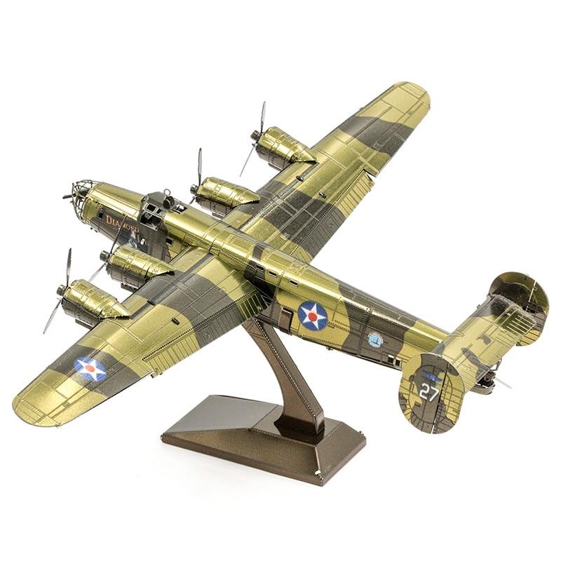 Mô Hình Lắp Ráp 3d Máy bay Ném Bom B-24 Liberator