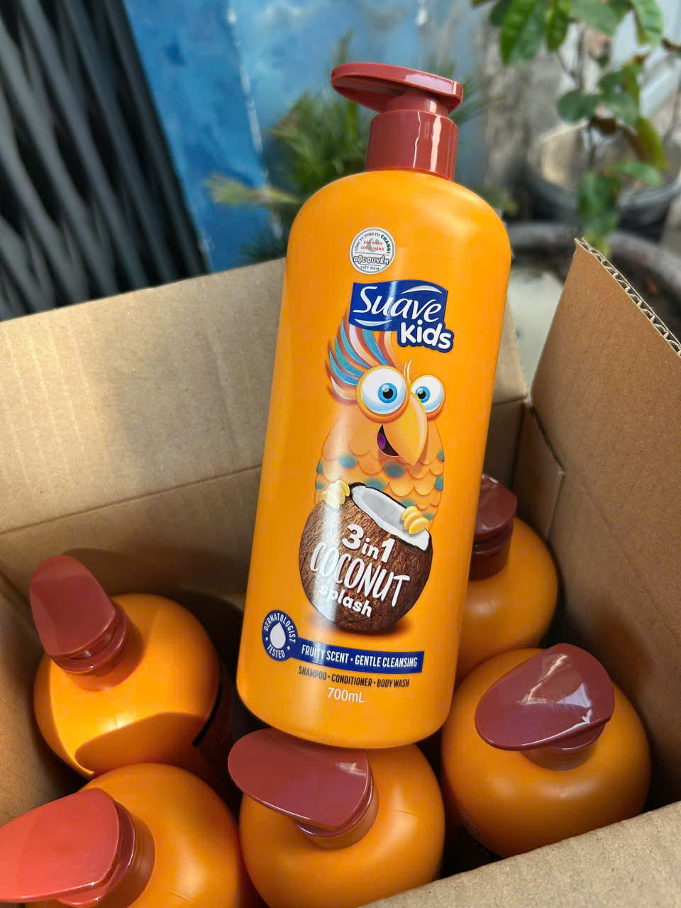 Sữa tắm gội xả 3in1 Suave Kids 700ml hương Dừa màu cam dành cho em bé