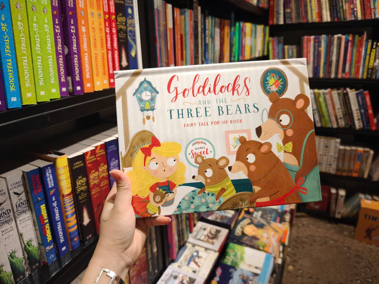 Sách - Goldilocks and the Three Bears (Fairy Tale Pop-Up Book) by Samara Hardy - Children's Books In English