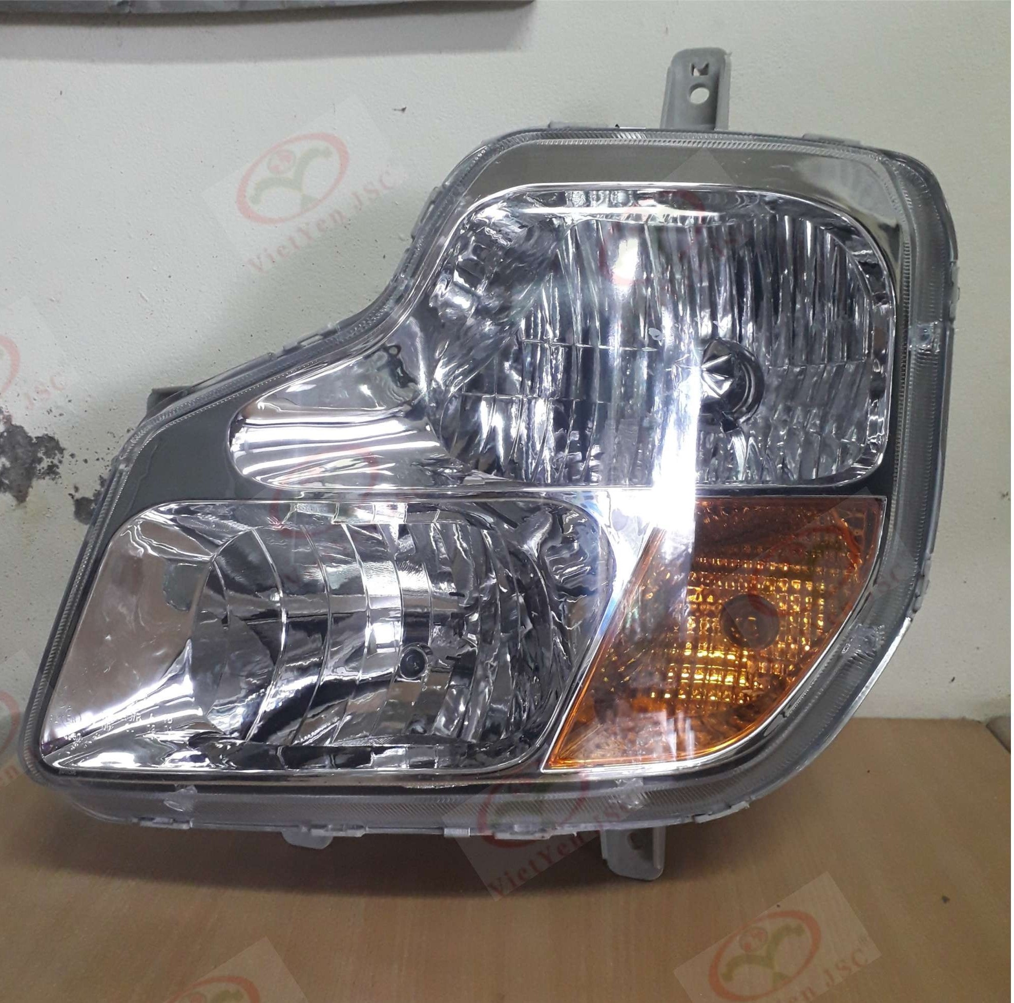 Đèn pha xe tải, xe ben Dongfeng 3 chân, 4 chân, 375, đầu kéo, bóng Halogen