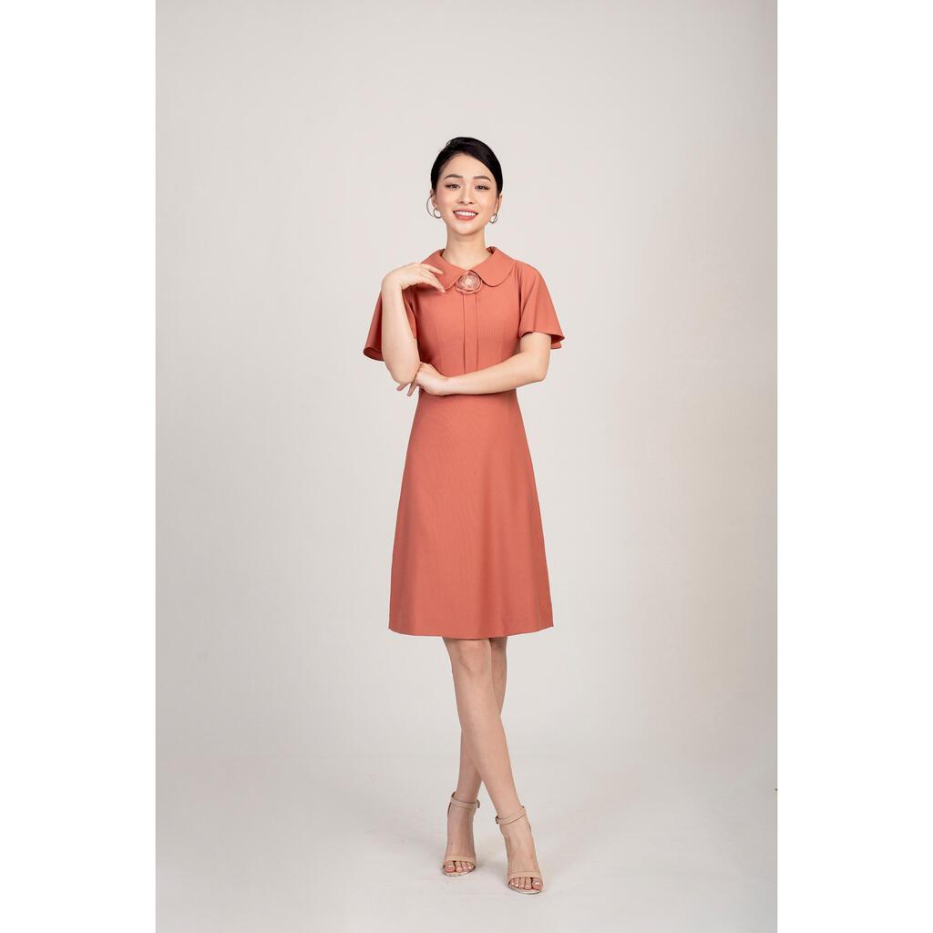 Đầm Suông Tay Hến Đính Hoa Cổ MMOutfit D11201401