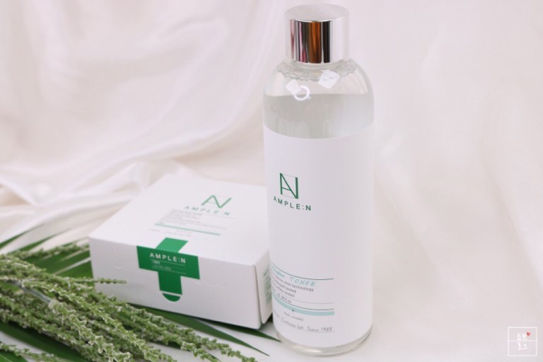 Nước hoa hồng làm sạch, se khít lỗ chân lông Ample:N Purifying Toner 600ml