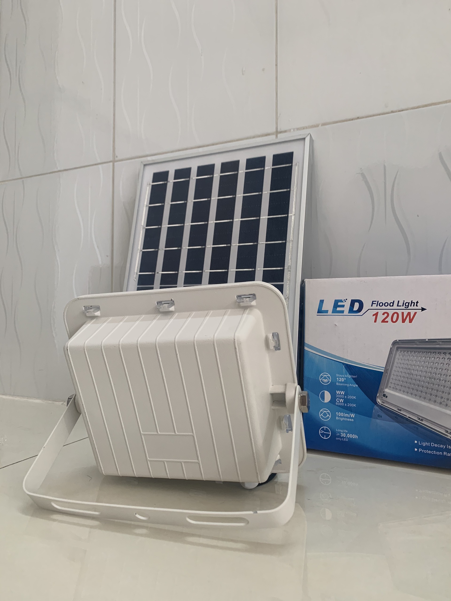 Đèn Pha Năng Lượng Mặt Trời , Chống Chói Công Suất 120W