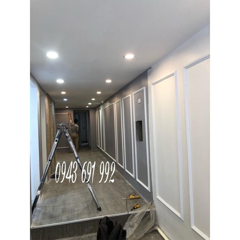 Phào Chỉ nhựa PU PS dán tường trang trí cho Shop Thời trang quần áo
