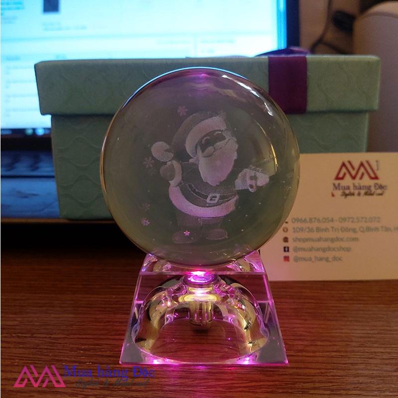 Bộ quà tặng giáng sinh 2021 Quả cầu pha lê đèn led 3d ông già noel