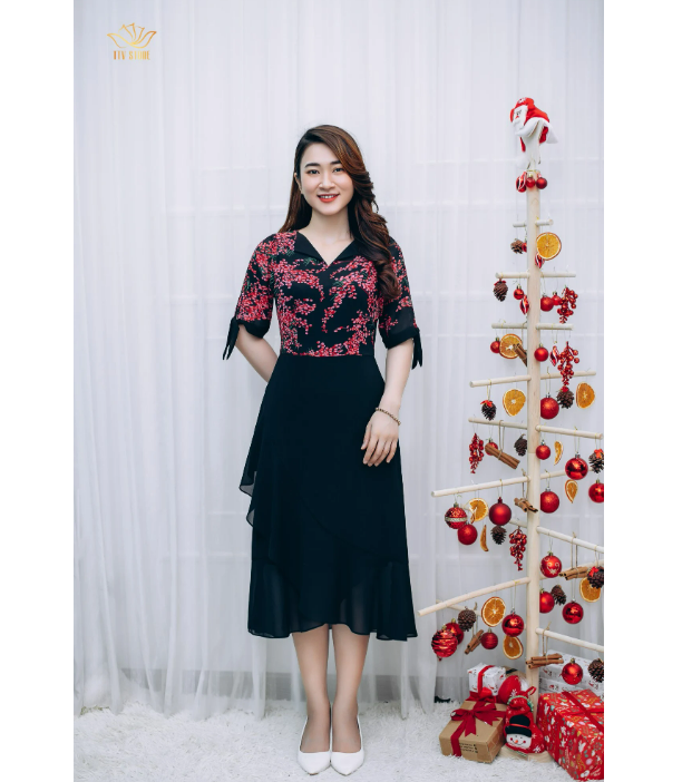 Đầm form A thiết kế trung niên Cổ bẻ tay lỡ Đen hoa đỏ TTV1209