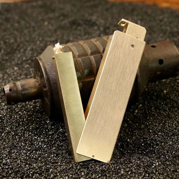 Vỏ Hột Quẹt Bật Lửa Xăng Đá Thủ Công TC1807-LUW Chất Liệu Đồng Thau Đánh Lửa Tự Động Kiểu Dáng Cổ Điển
