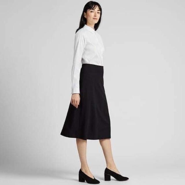 Chân váy xòe UNI Women mã 421950 màu đen