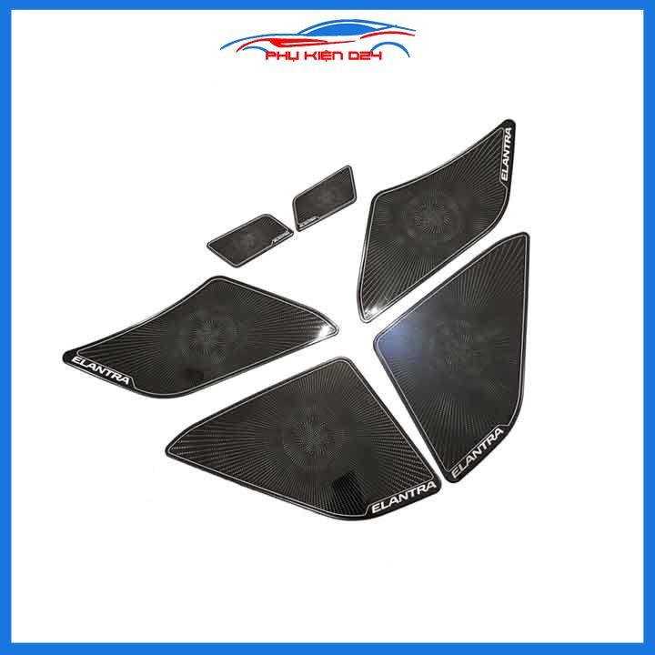 Bộ ốp màng loa vân Titan cho xe Elantra 2016-2017-2018-2019-2020-2021 chống xước trang trí nội thất ô tô