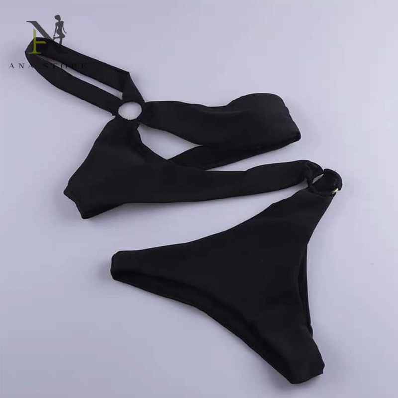 Set Bikini Khoét Eo Hở Lưng 2 Màu Trắng Đen Quyến Rũ