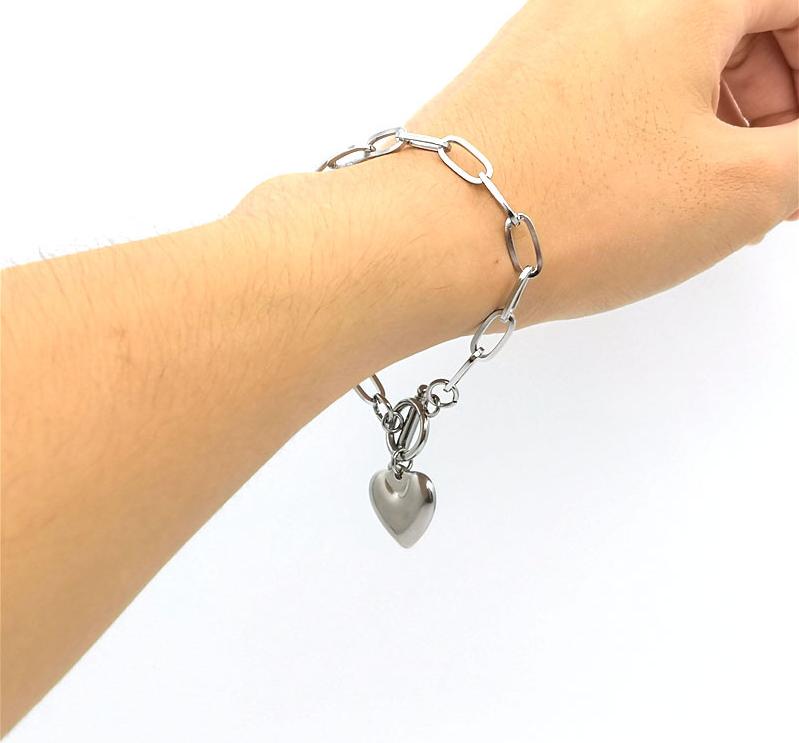 Vòng tay lắc tay xích mix trái tim cá tính