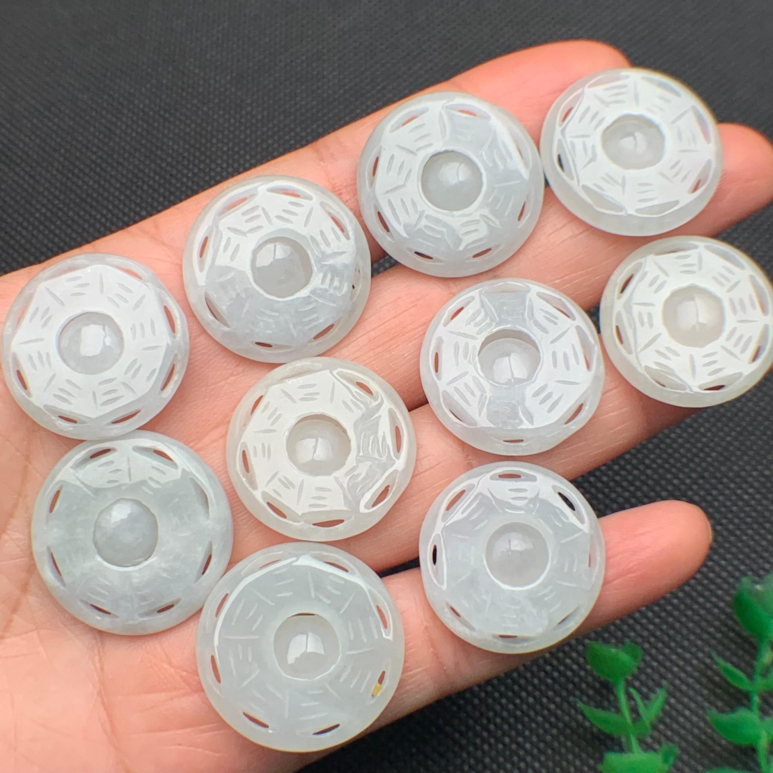 Bát quái ngọc phỉ thúy tự nhiên Jadeite A