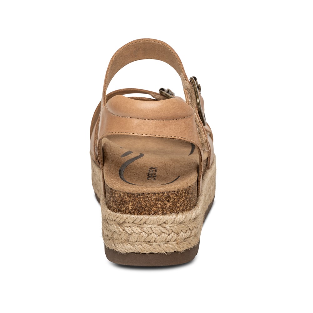 Sandal sức khỏe nữ Aetrex Paula Camel