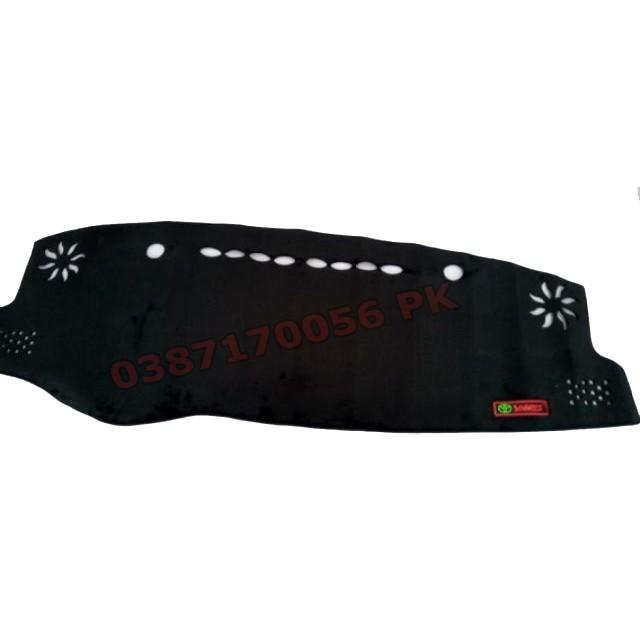 Thảm chống nóng taplo toyota yaris 2010-2020