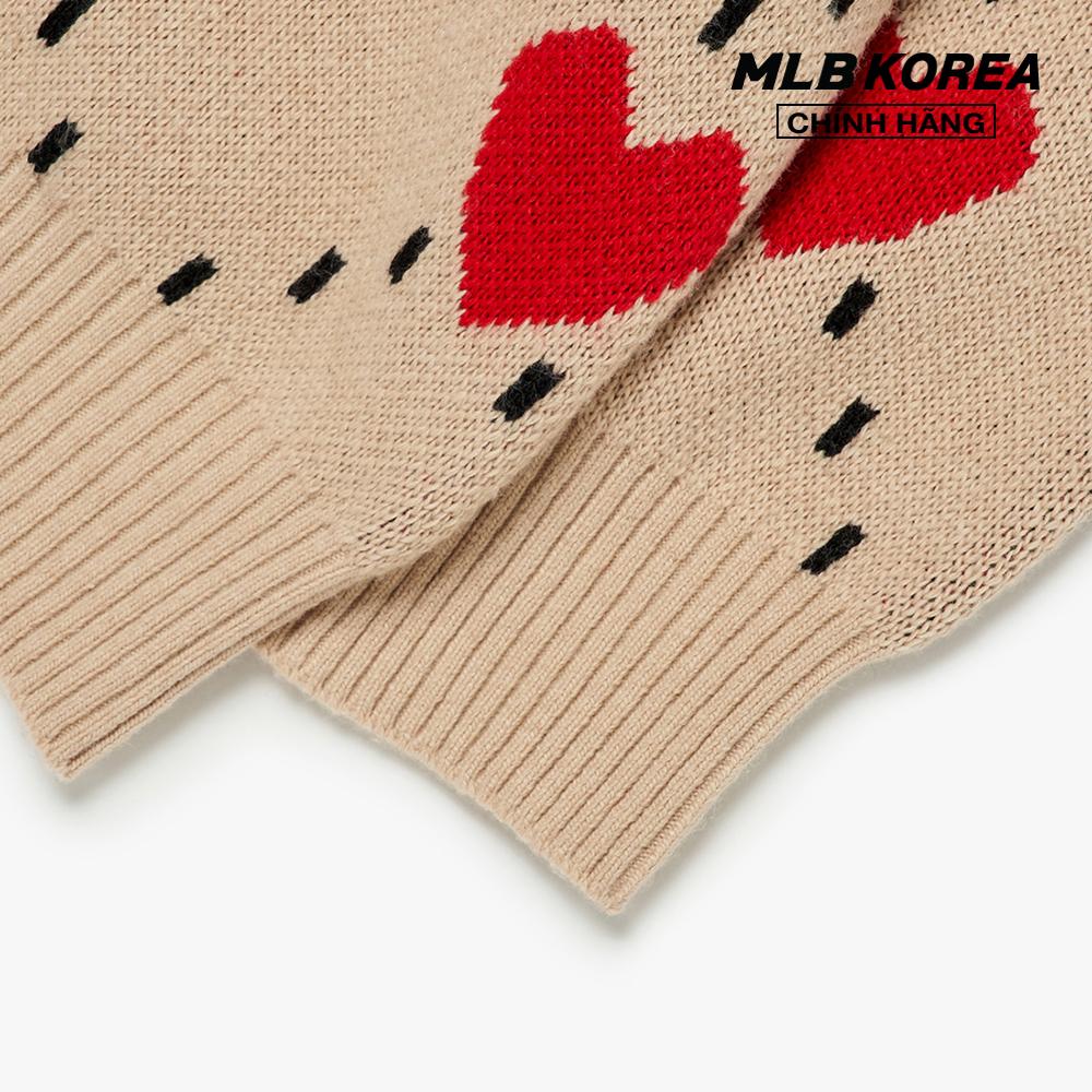 MLB - Áo khoác cardigan cổ V Heart All Over 3AKCH0224-43BGS