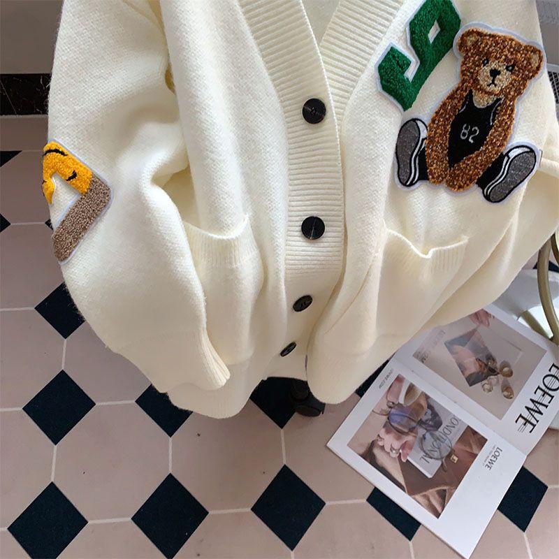 Hình ảnh Hàng Sẵn_ Áo khoác len cardigan in gấu nổi dày dặn Hadu shop