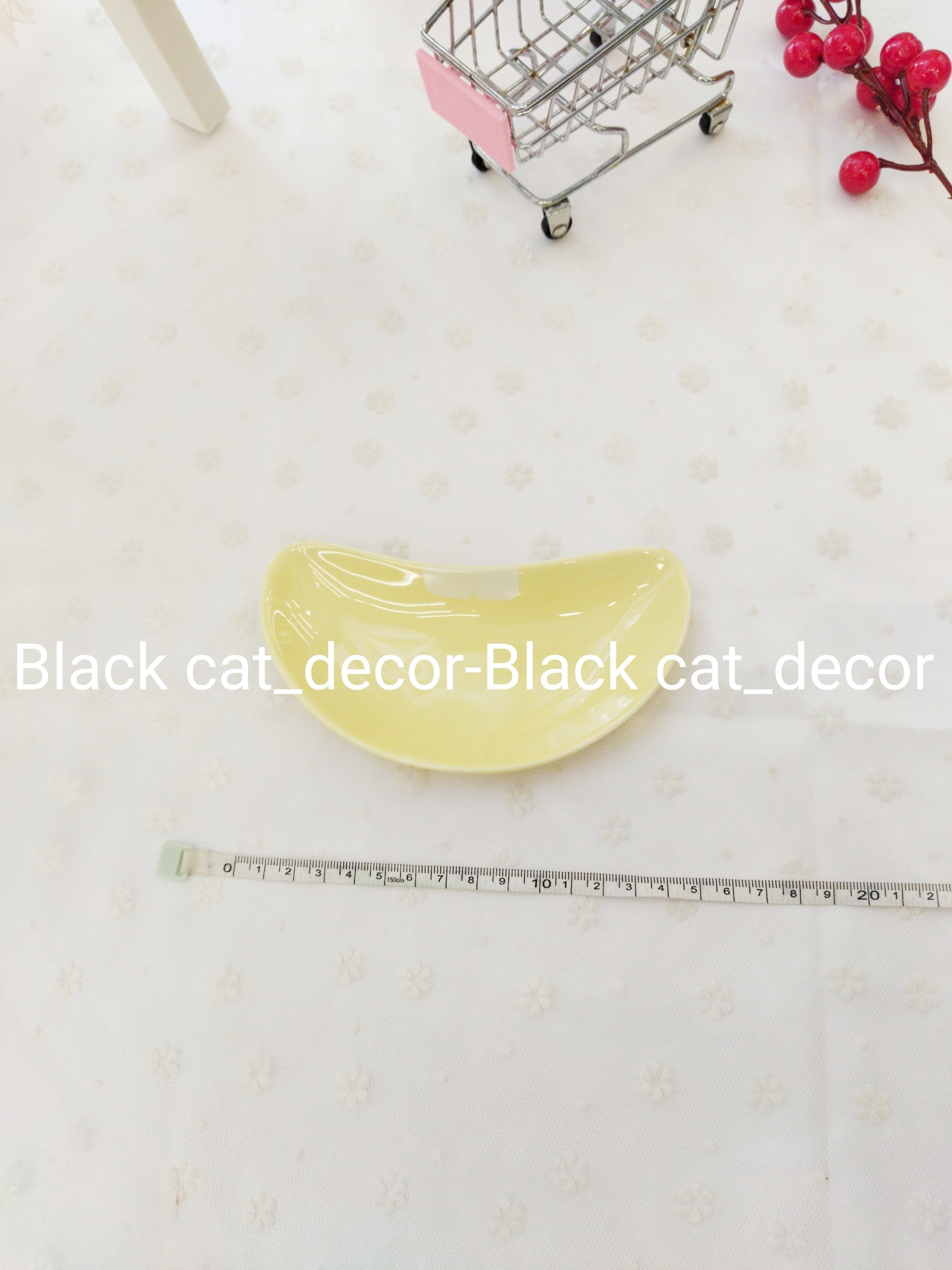 Set dĩa gốm sứ cao cấp kiểu dáng hình thỏ dễ thương.