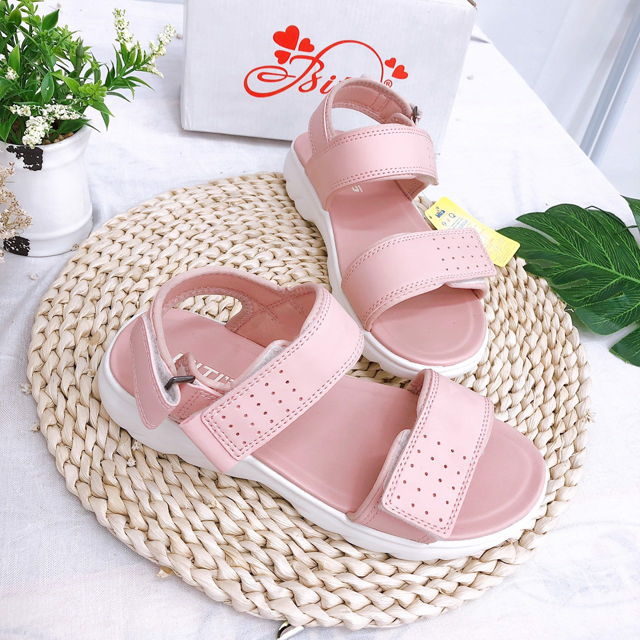 Sandal nữ siêu nhẹ DEG000200