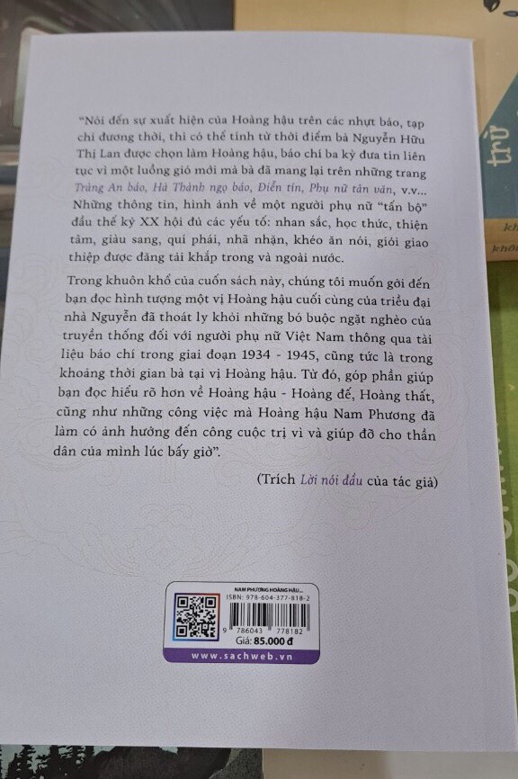 Nam Phương Hoàng Hậu Vị Quốc Mẫu Tân Thời Qua Tư Liệu Báo Chí