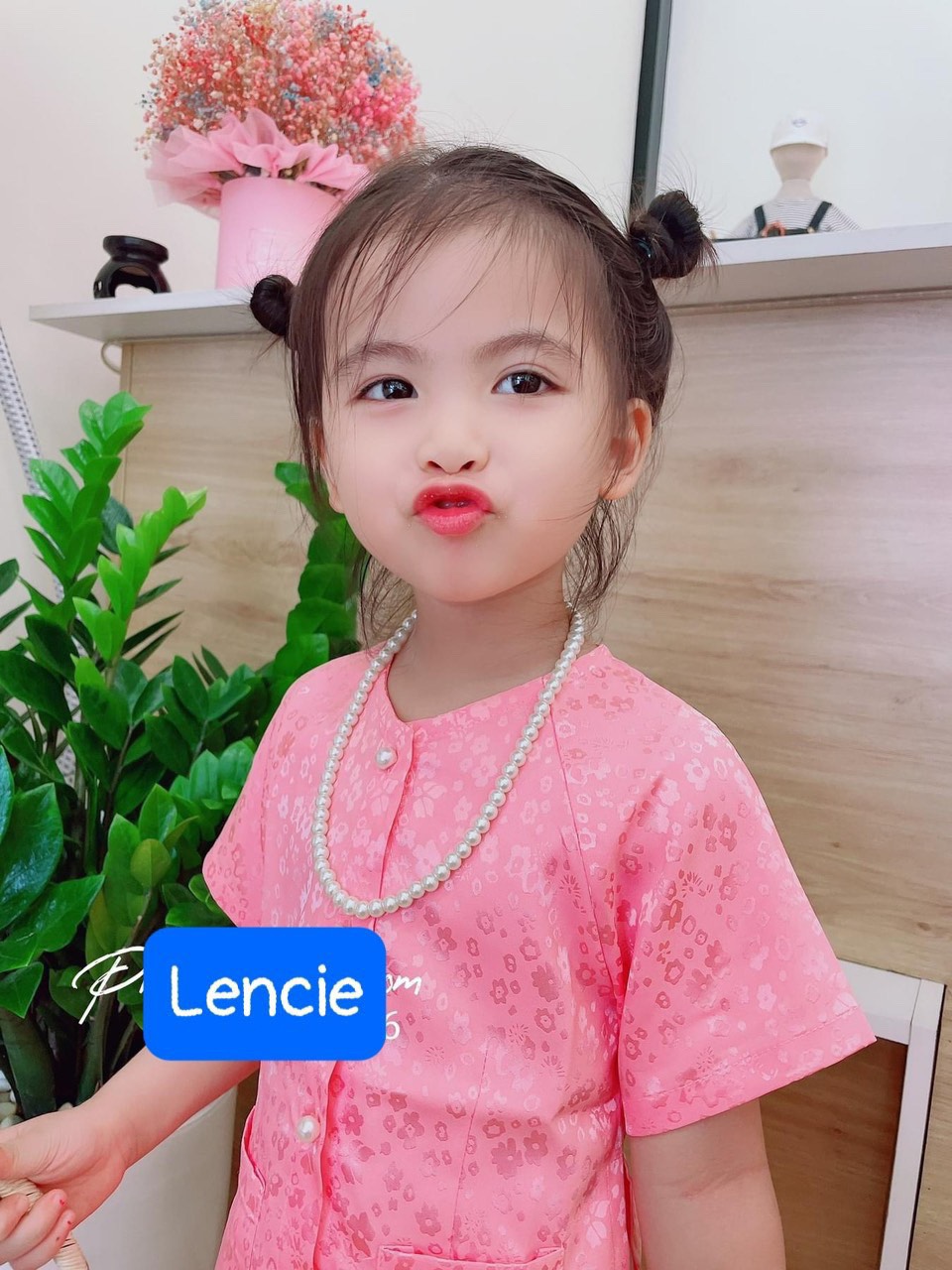 Bộ bà ba cho bé gái đi chơi biểu diễn mẫu hoa đẹp từ 12-40kg chất lụa mềm mát (KÈM KHĂN)