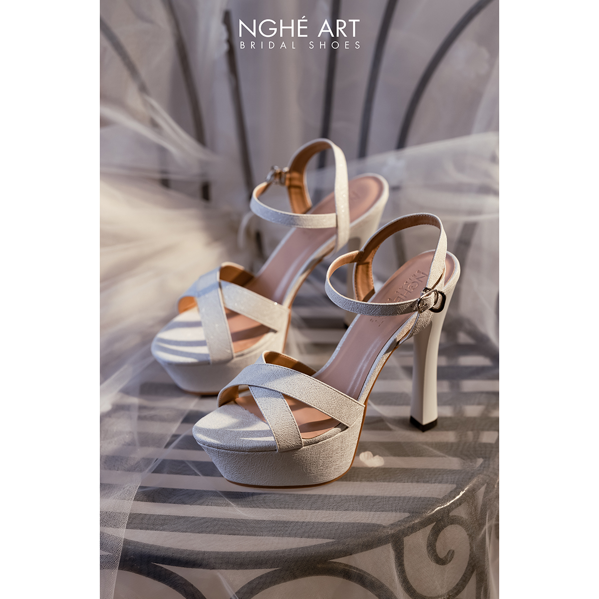 Giày cưới Nghé Art basic mũi đúp trắng cao gót 459