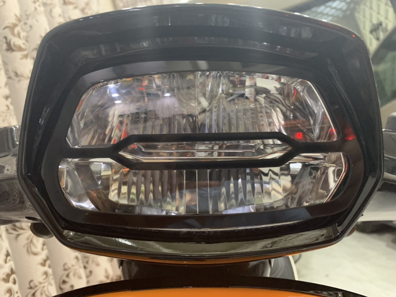 Ốp đèn dành cho xe Vespa Sprint Led