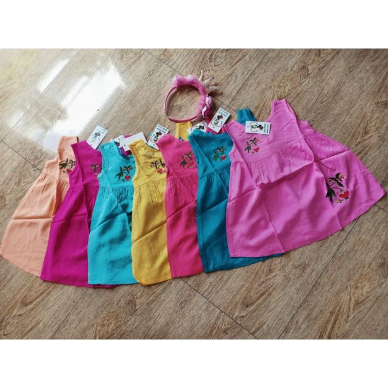 Sét 3 cái đầm vải tôn lanh Bảo Ngọc size 7kg-28kg.Giao ngẫu nhiên màu the số kg