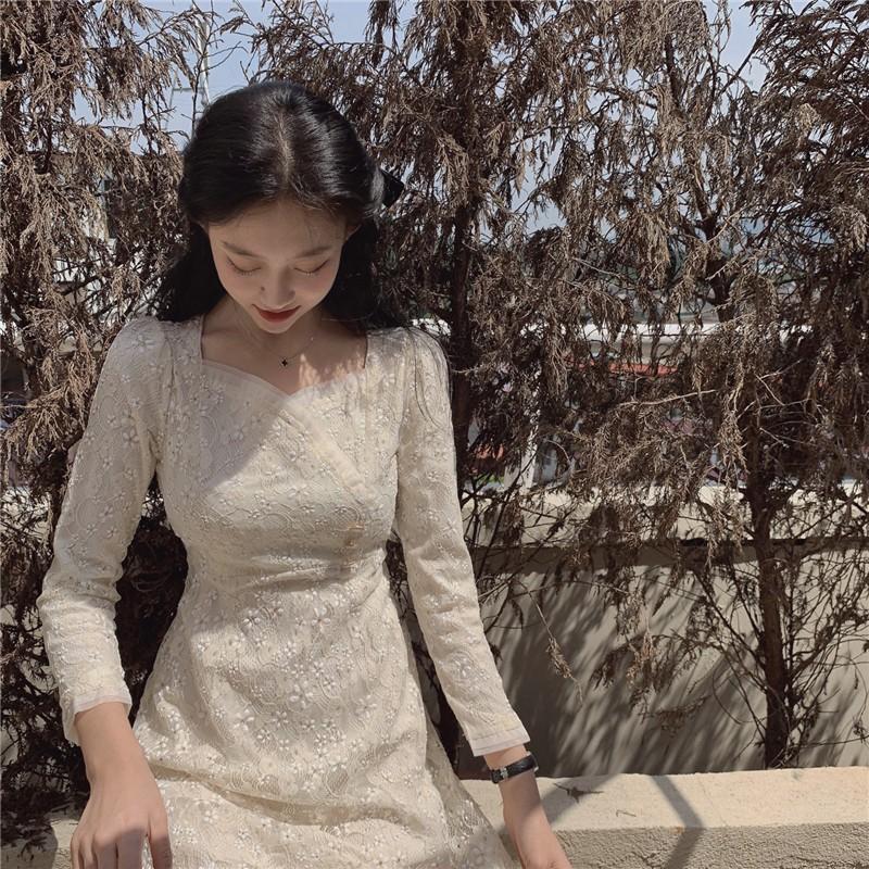 Đầm hoa nhí kem