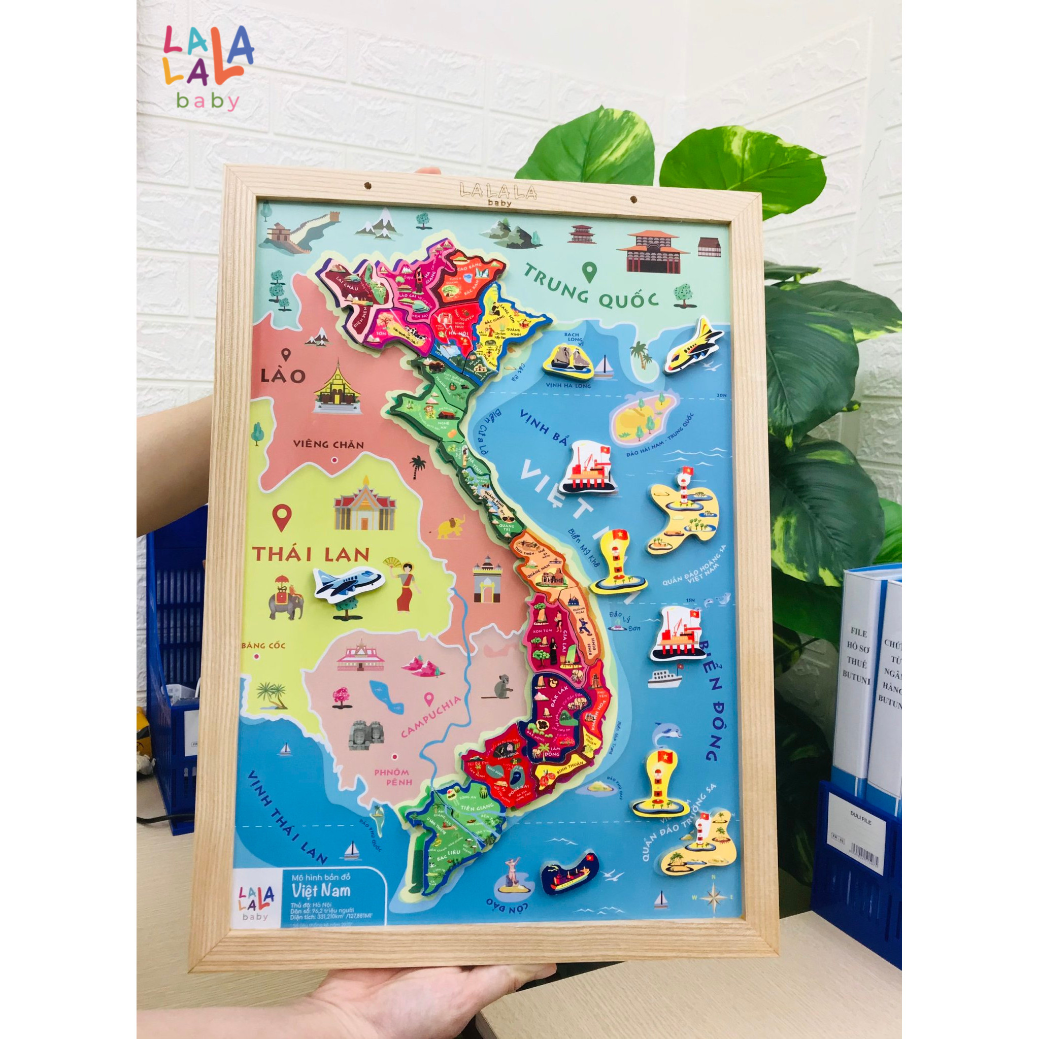 Bộ Lắp Ghép Bản Đồ Việt Nam bằng gỗ Cao Cấp thương hiệu Lalala Baby, Made in Việt Nam. Kích thước LỚN 40x30cm