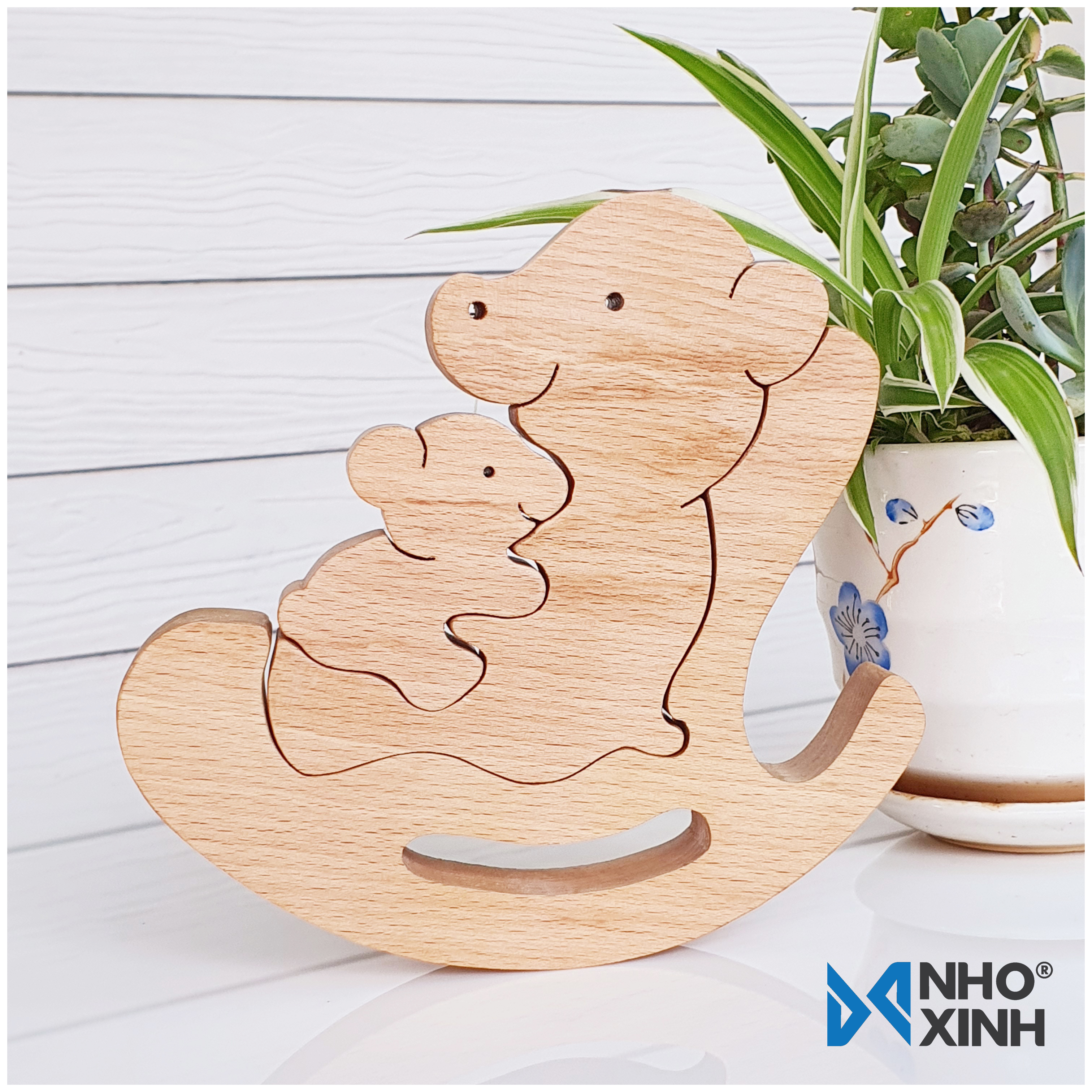 Mô Hình Ghế Bập Bênh Gấu Mẹ Và Con - Vật dụng trang trí - Nhãn hiệu Nhỏ &amp; Xinh, xuất xứ Việt Nam - Vật phẩm trưng bày phòng khách, phòng làm việc, học tập - Thích hợp làm quà tặng, quà lưu niệm