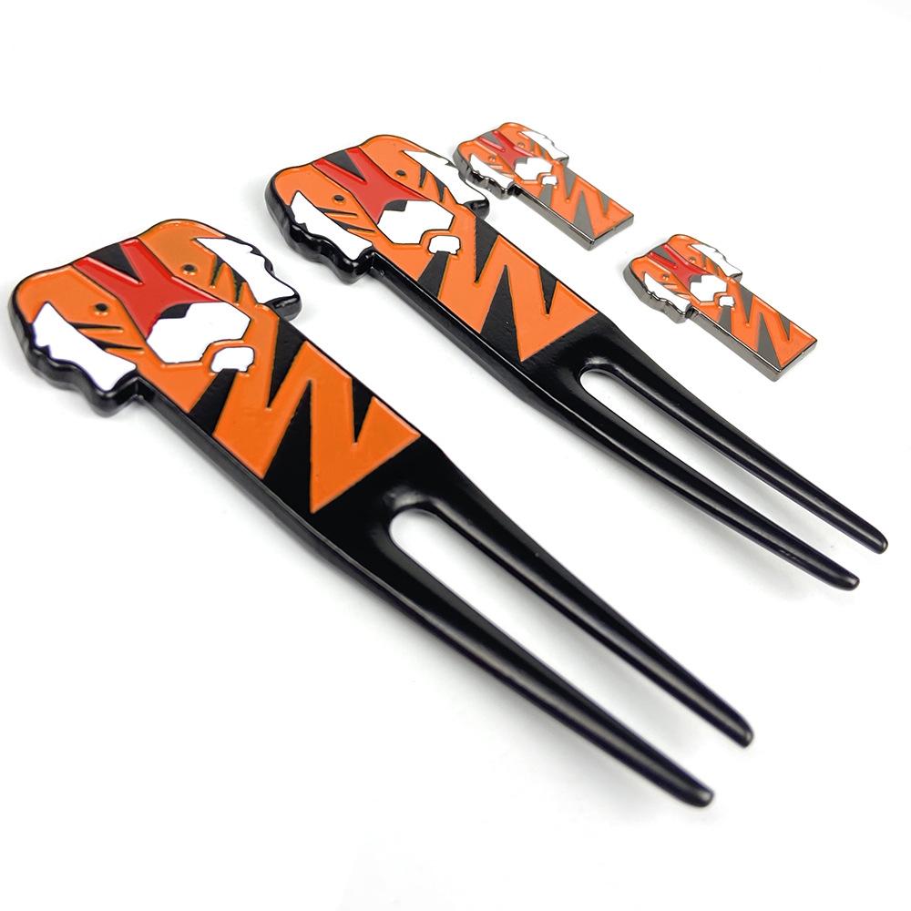 Công cụ sửa chữa Golf Divot với điểm đánh dấu bóng golf Phim hoạt hình Tiger Mẫu Golf Sửa chữa Công cụ Divot Công cụ Golf Màu sắc: Orange Orange