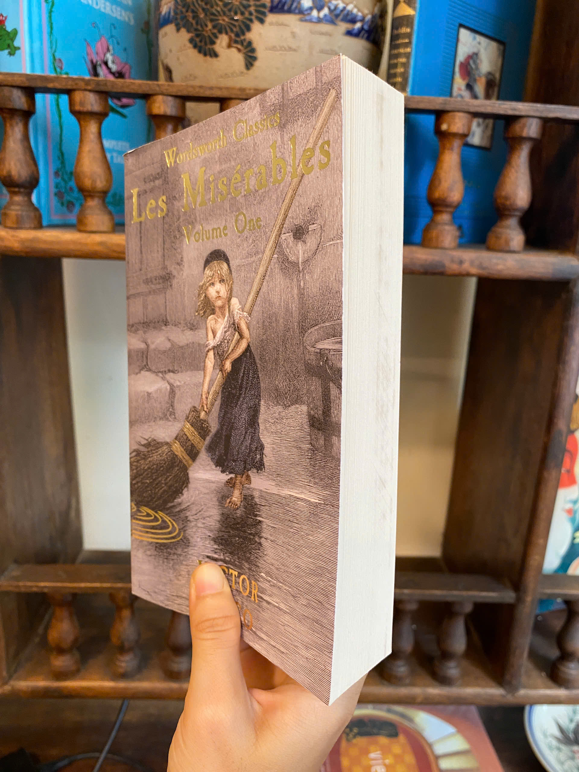 Sách - Les Misérables Volume One (Wordsworth Classics) by Victor Hugo - Văn Học Kinh Điển, Tiếng Anh