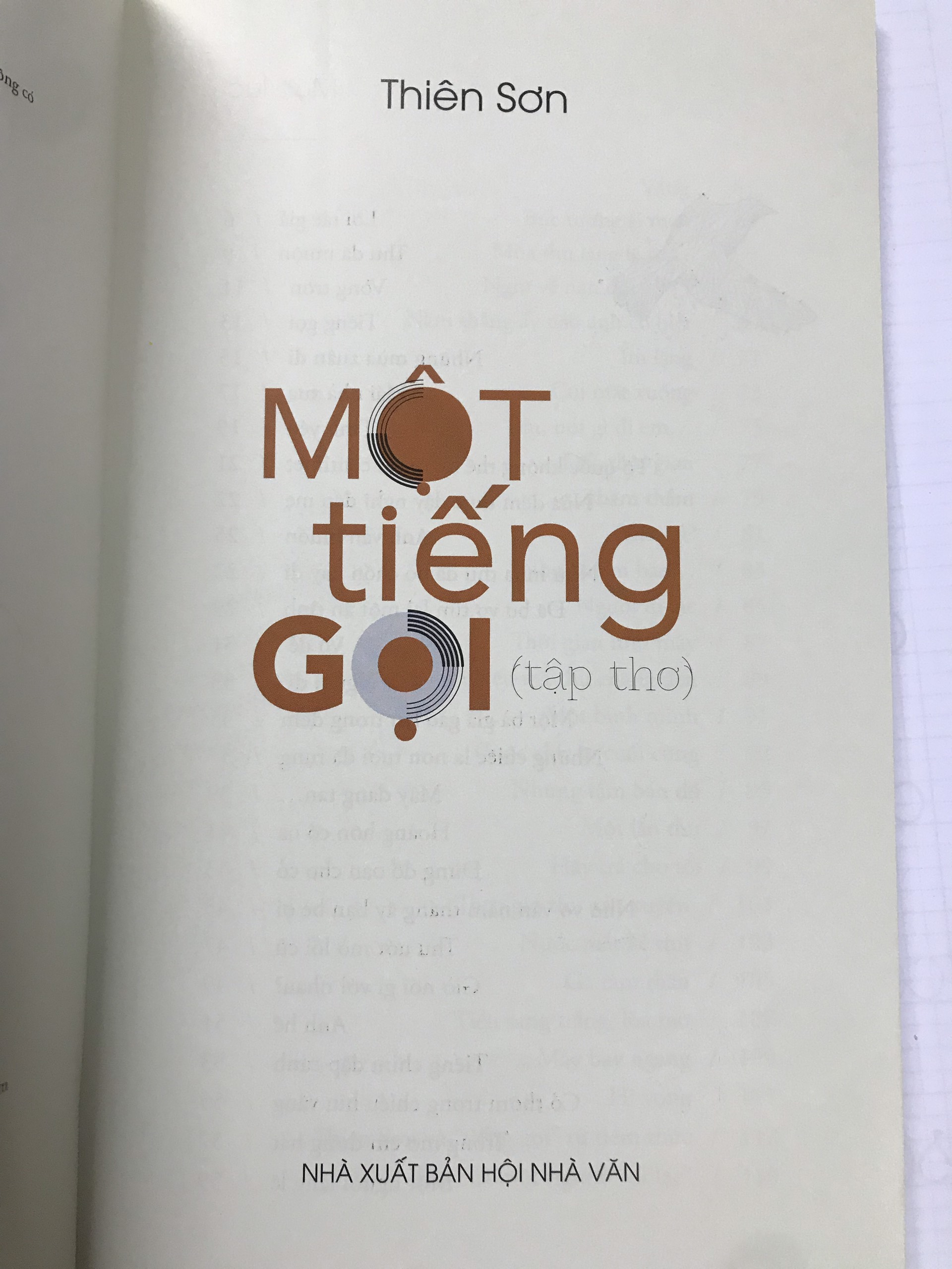 Combo sách của nhà văn Thiên Sơn: Gió Bụi Đầy Trời + Một Tiếng Gọi