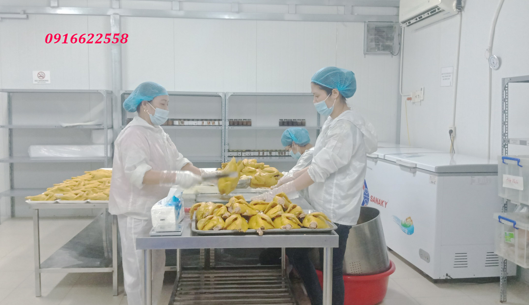 Gà ủ muối nguyên con Thanh Thanh Food