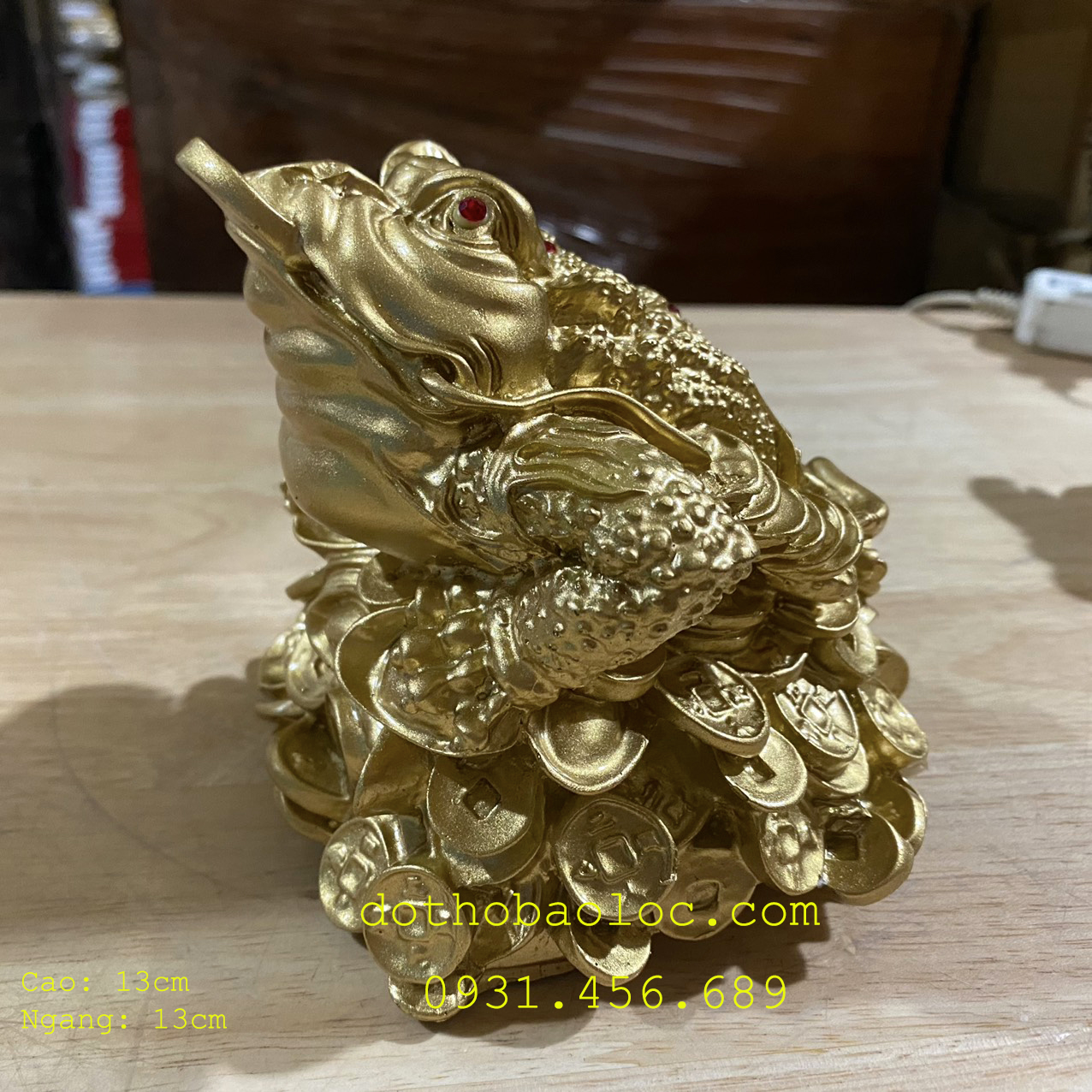 Thiềm thừ phong thủy bằng bột đá màu vàng Cao 13.5cm