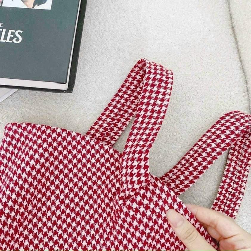 Đầm xoè caro 2 dây cổ xoắn siêu xinh
