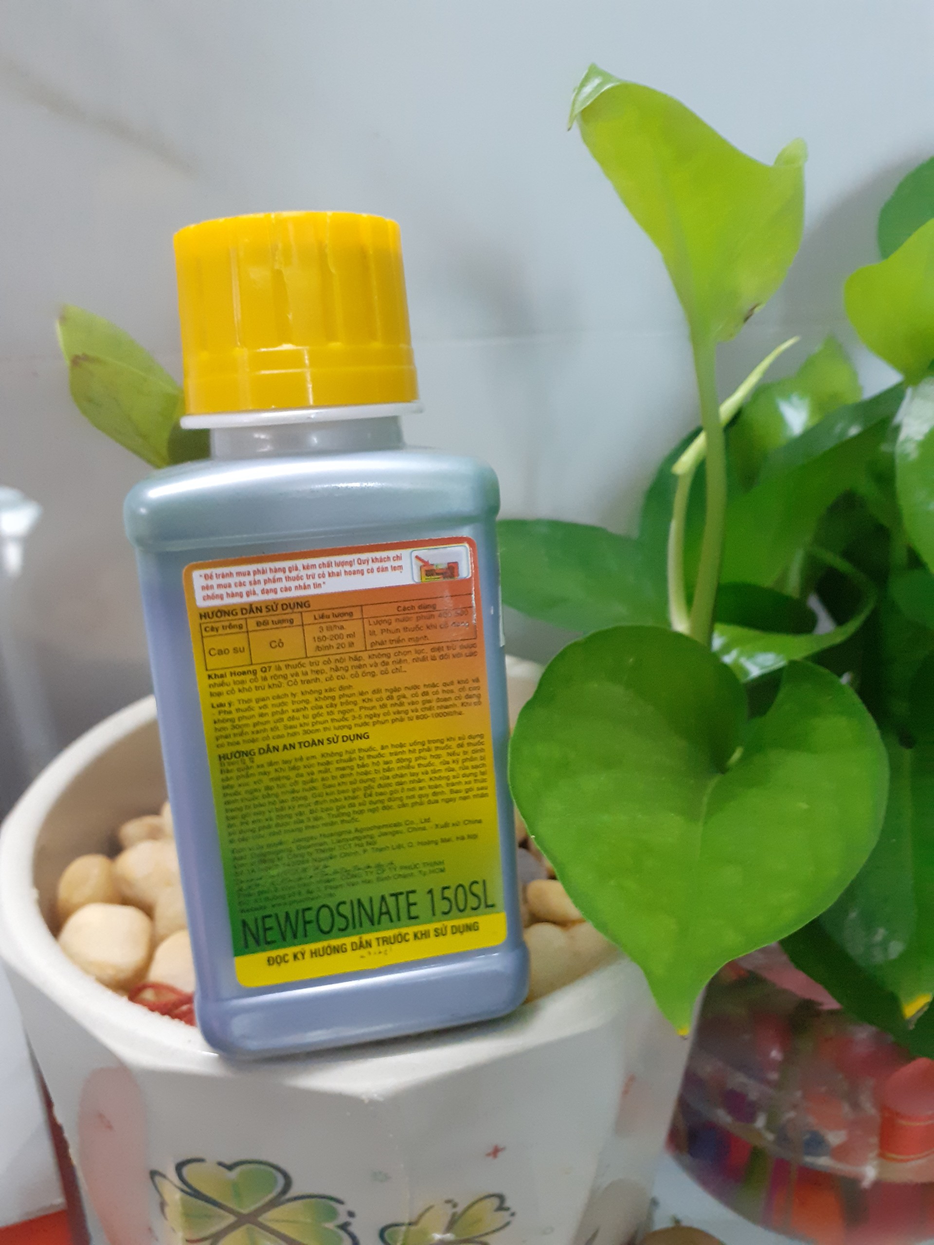 Chai 100ml Chế phẩm trừ cỏ khai hoang Q7