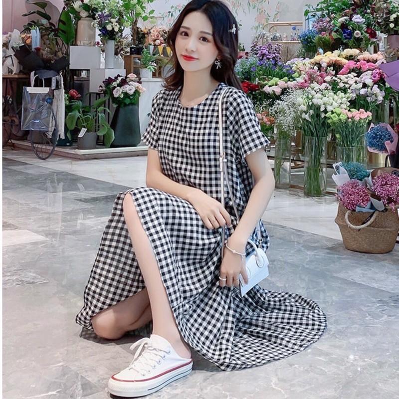 Đầm Caro Trắng Đen Đuôi Cá
