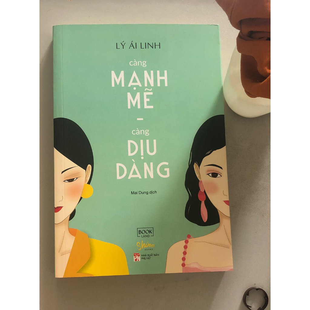 Càng Mạnh Mẽ, Càng Dịu Dàng