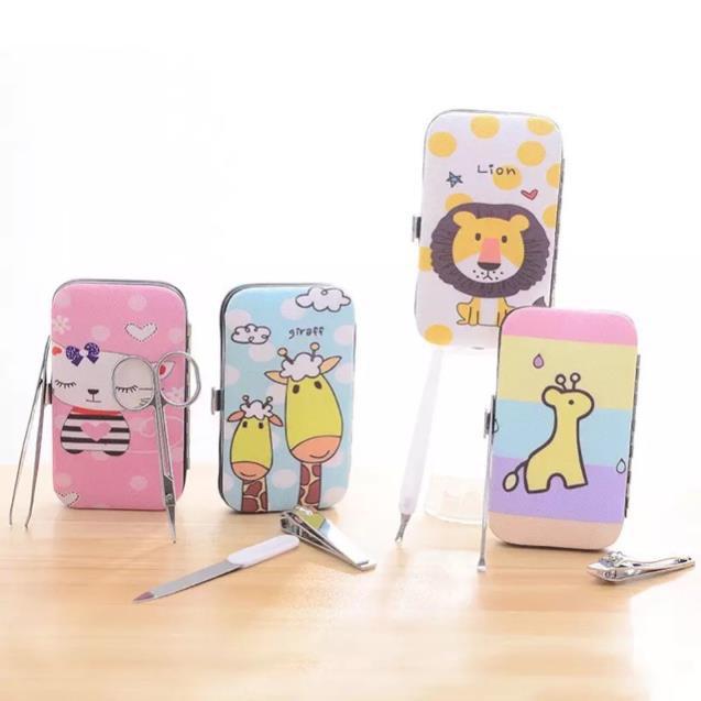 Bộ bấm móng tay 7 món hoạt hình