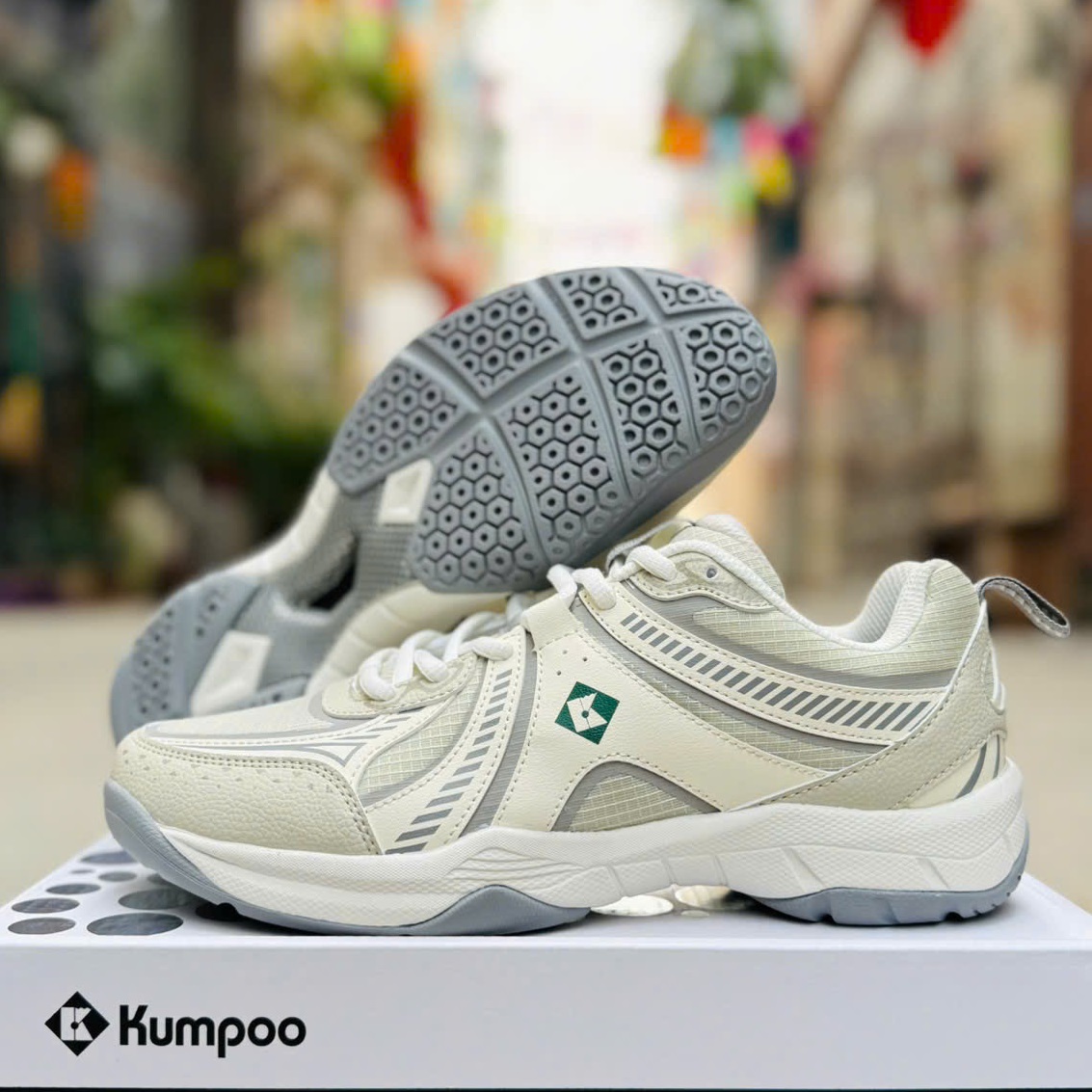 Giày cầu lông, Pickleball Kumpoo E305 mẫu mới, Đế kếp 2 lớp, da PU cao cấp - Chính hãng